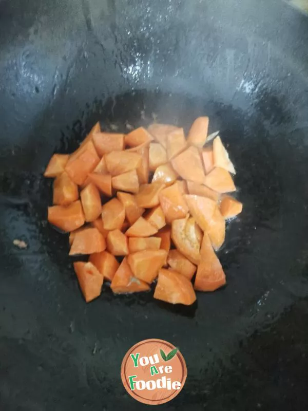 Braised Chicken Leg with Carrots and Green Peppers