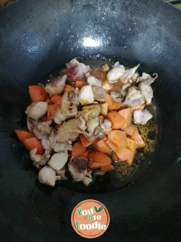 Braised Chicken Leg with Carrots and Green Peppers
