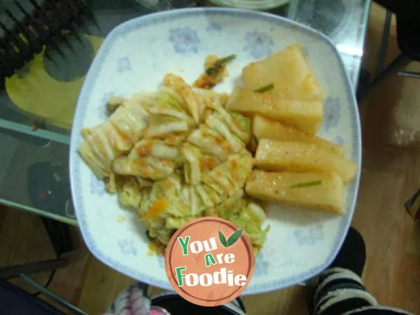 Spicy cabbage and pickles