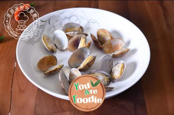 Steamed egg soup with clam