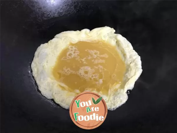 Onion scrambled eggs