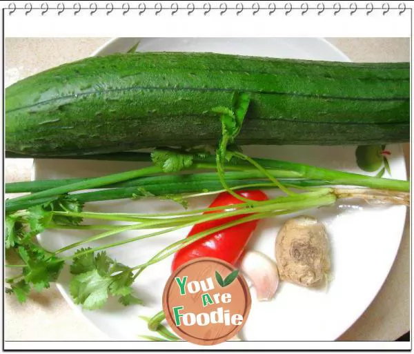 Steamed loofah with mashed garlic
