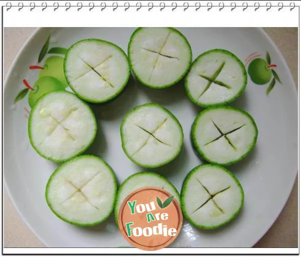 Steamed loofah with mashed garlic