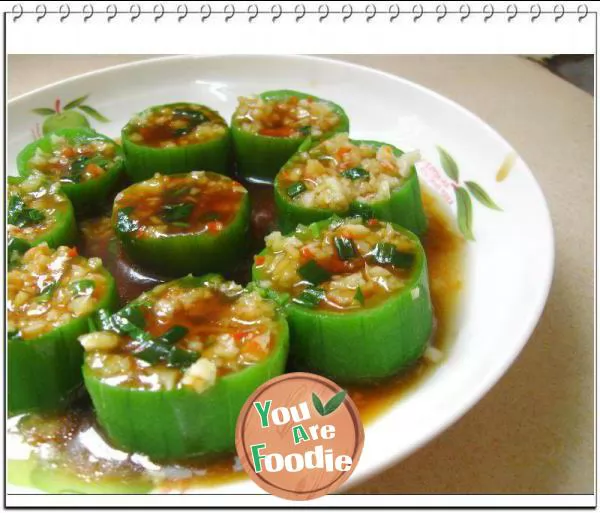 Steamed loofah with mashed garlic