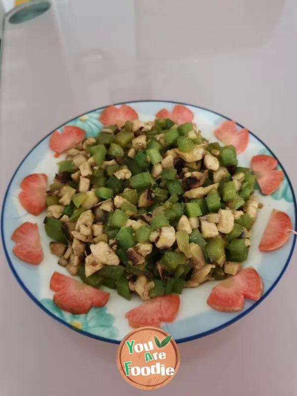 Stir-fried diced chicken with mushroom and bamboo shoots
