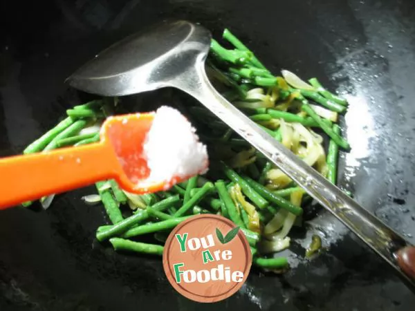 Stir fried bean with preserved mustard