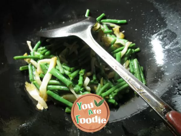 Stir fried bean with preserved mustard