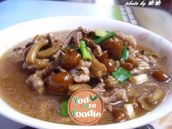 Braised-pork-with-mushroom