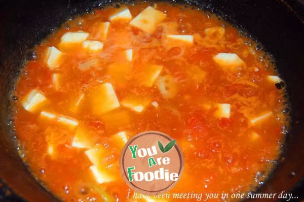 Stewed tofu with tomato