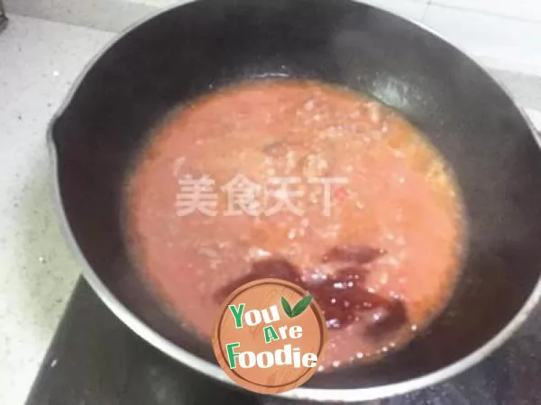 Spaghetti with tomato and minced meat