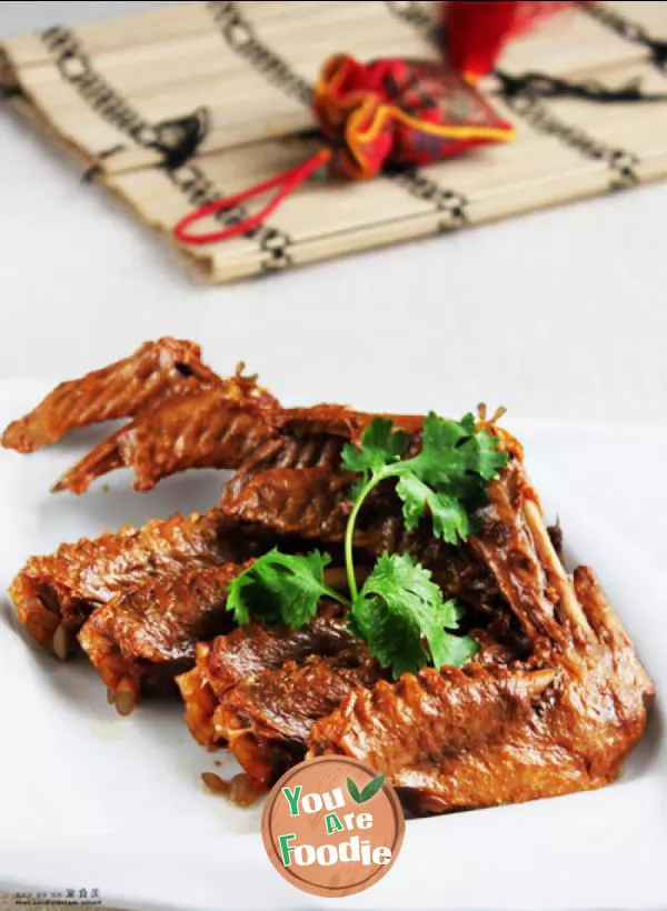 Spicy braised duck wings